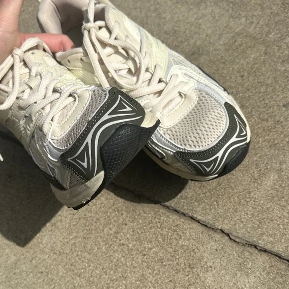 Women's Cream and Green Sneakers - Picture 8 of 13